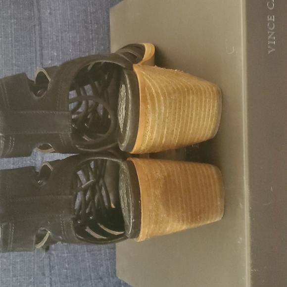 Sandals - Picture 3 of 5